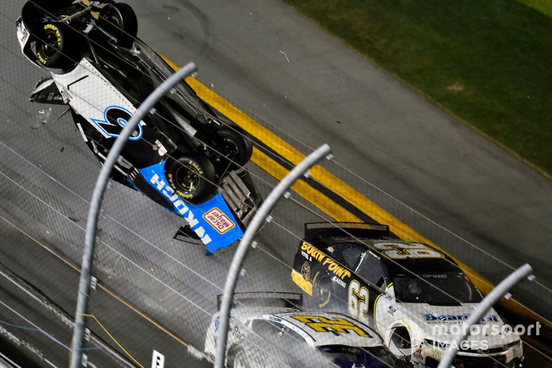 El accidente de Ryan Newman, Roush Fenway Racing, Ford Mustang Koch Industries