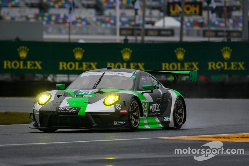 #54 Black Swan Racing, Porsche 911 GT3 R, GTD: Jeroen Bleekemolen, Sven Muller, Trenton Estep