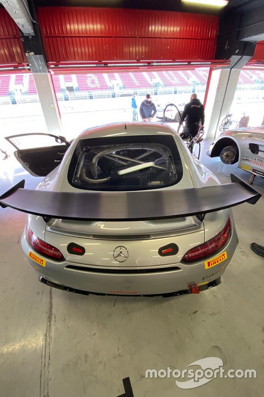 Mercedes GT4, Nova Race