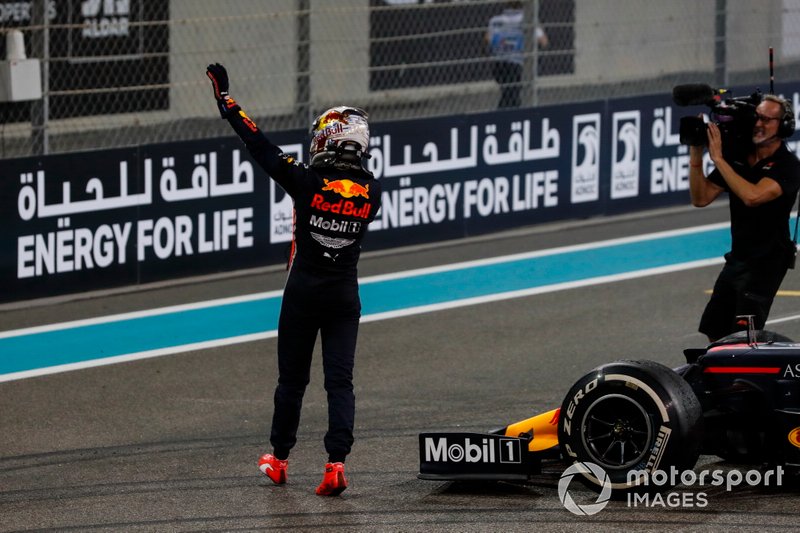 Max Verstappen, Red Bull Racing, 2nd position, waves to fans after the race