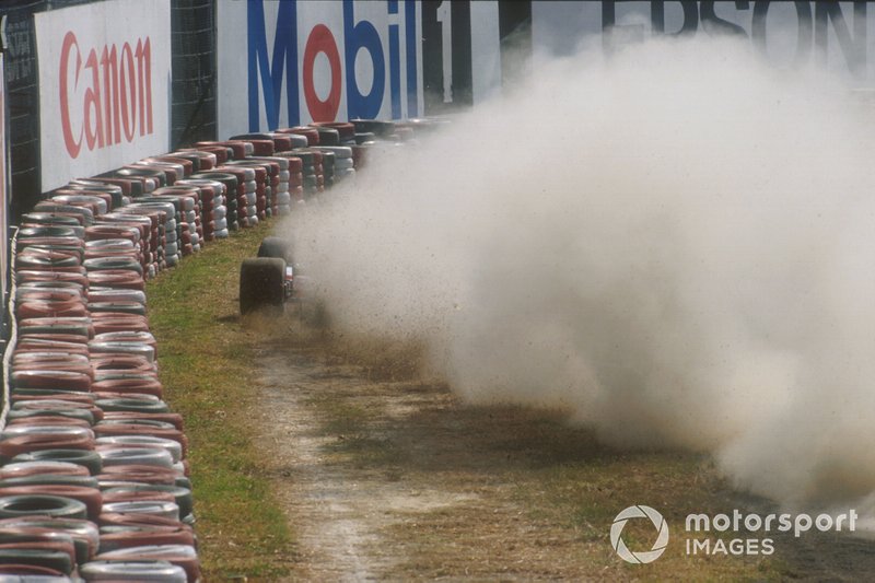Ayrton Senna, McLaren MP4/5B Honda goes in the gravel