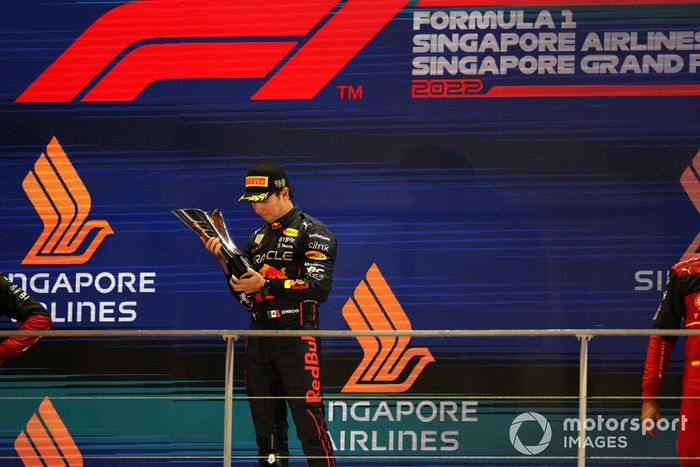 Podio: ganador Sergio Pérez, Red Bull Racing