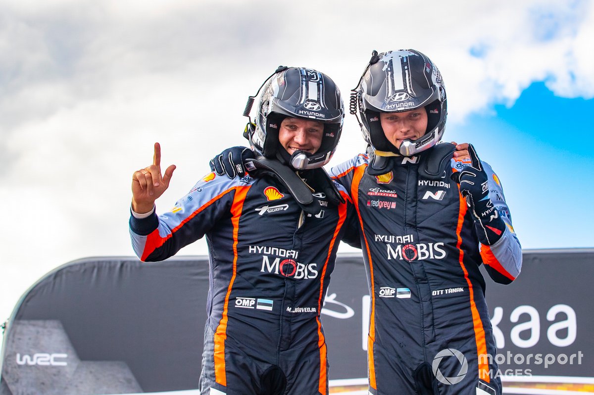 Vincitori Ott Tanak, Martin Jarveoja, Hyundai World Rally Team Hyundai i20 N Rally1