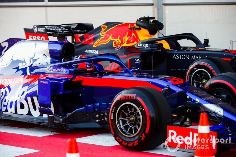Daniil Kvyat, Toro Rosso STR14, parcheggia nel parco chiuso, dopo le Qualifiche