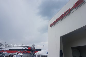 Atmosfera nel paddock