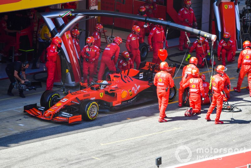 Sebastian Vettel, Ferrari SF90 pit stop