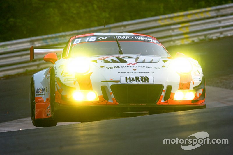 #12 Manthey-Racing Porsche 911 GT3 R: Otto Klohs, Lars Kern, Dennis Olsen, Matteo Cairoli