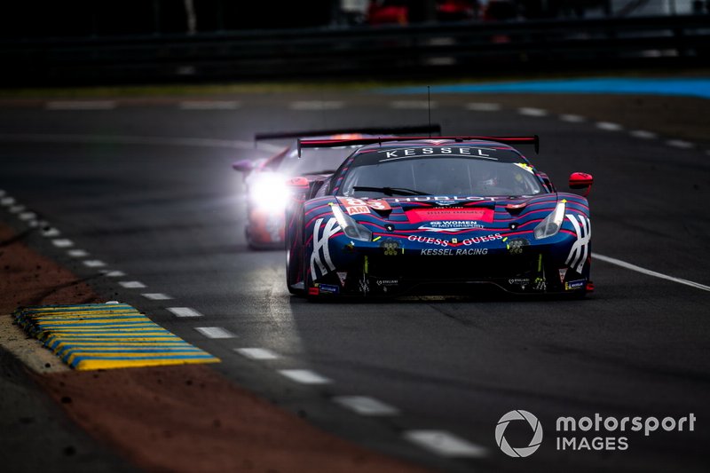 #83 Kessel Racing, Ferrari 488 GTE: Rahel Frey, Manueka Gostner, Michelle Gatting