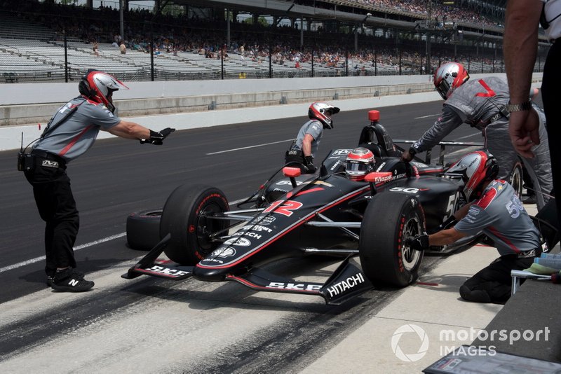 Will Power, Team Penske Chevrolet, practices pit stop