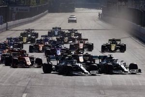 Start zum GP Aserbaidschan 2019 in Baku: Valtteri Bottas, Mercedes AMG F1 W10, führt