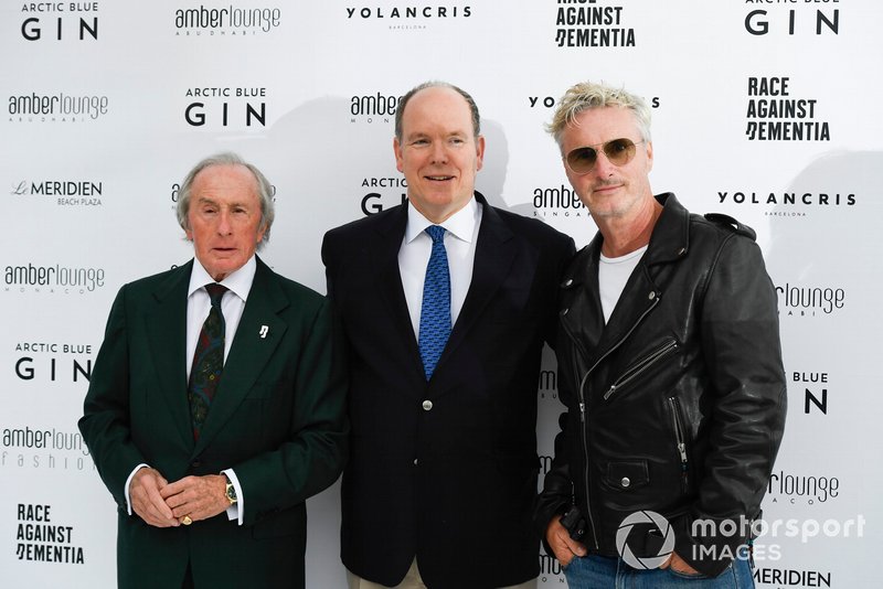 Jackie Stewart, Albert II, Monaco Prensi ve Eddie Irvine, Amber Lounge moda şovu