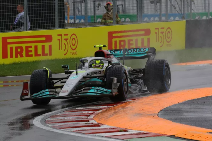 Lewis Hamilton, Mercedes W13