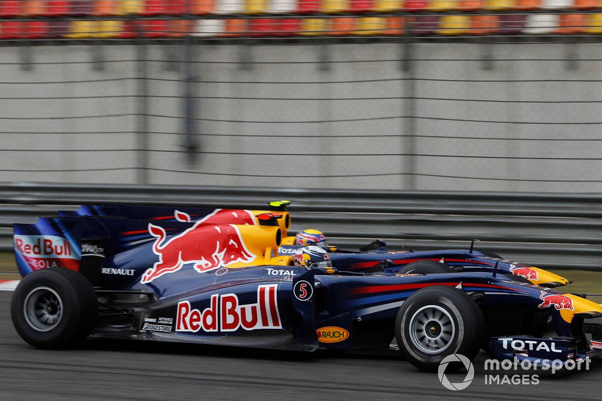 Sebastian Vettel, Red Bull Racing RB6, Mark Webber, Red Bull Racing RB6
