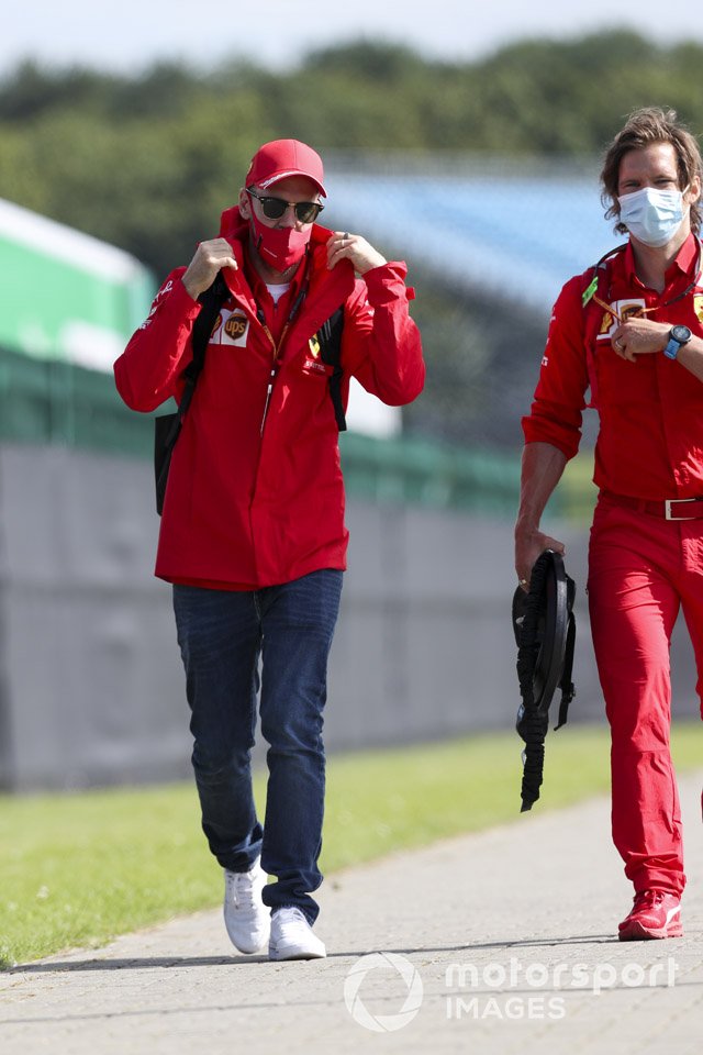 Sebastian Vettel, Ferrari arriva nel paddock