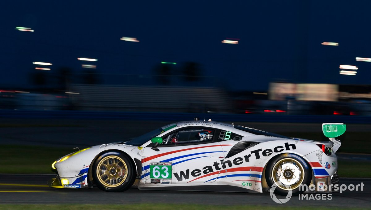 #63 Scuderia Corsa Ferrari 488 GT3, GTD: Cooper MacNeil, Toni Vilander