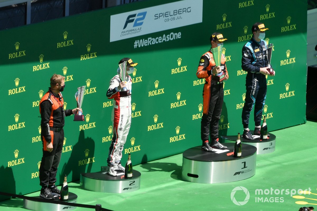 Podio: Felipe Drugovich, MP Motorsport, ouis Deletraz, Charouz Racing System, y Dan Ticktum, Dams