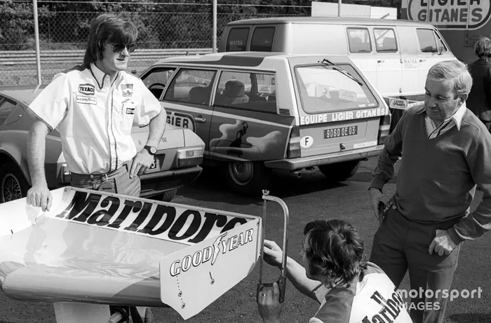 Alastair Caldwell,  McLaren Team Manager and Teddy Mayer,  McLaren Team Owner