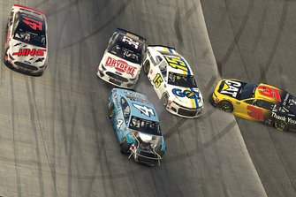 Big Wreck: Kevin Harvick, Stewart-Haas Racing, Tyler Reddick, Richard Childress Racing