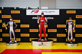 Podium: Race winner Frederik Vesti, Prema Racing, second place Lirim Zendeli, Trident, third place David Beckmann, Trident