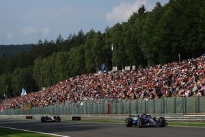 Isack Hadjar, Racing Bulls Team, Carlos Sainz, Williams