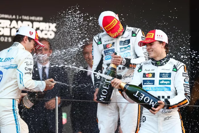Charles Leclerc, Ferrari, Lando Norris, McLaren, Oscar Piastri, McLaren