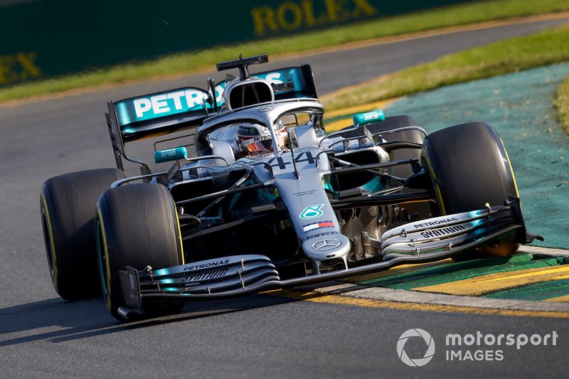 Hamilton, volta 56 - “Eu realmente preciso desse ponto, Bono”. - “Então, o modo 10 está disponível, Lewis”