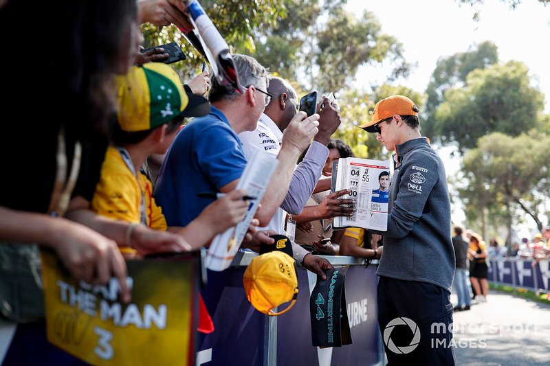 Lando Norris, McLaren signs autographs for fans