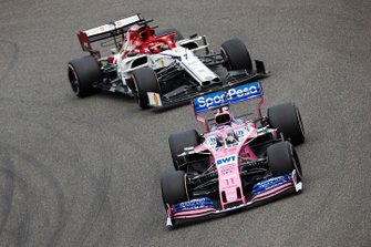 Sergio Perez, Racing Point RP19, voor Kimi Raikkonen, Alfa Romeo Racing C38