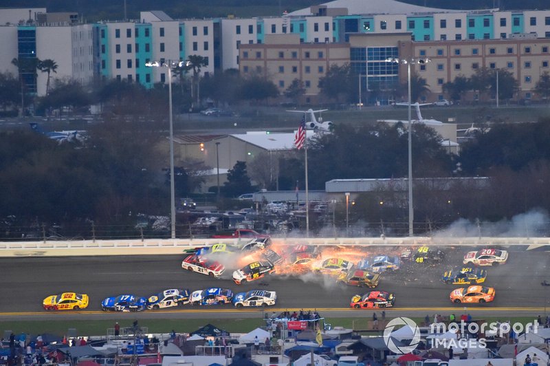 Big One: Massencrash beim Daytona 500 des Jahres 2019