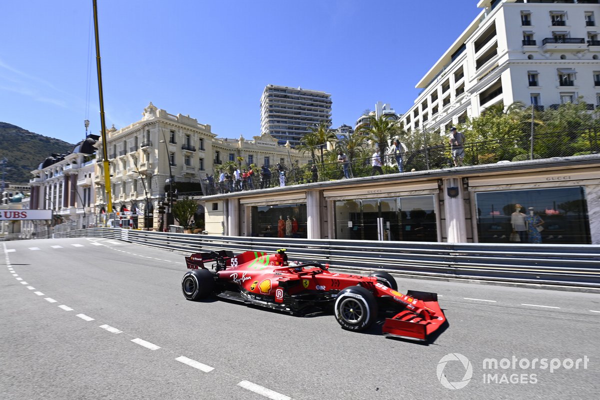 Carlos Sainz Jr., Ferrari SF21