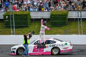 Race winner Austin Cindric, Team Penske, Ford Mustang