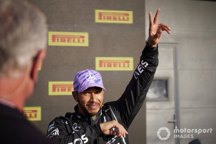 Ganador de la primera posición para la carrera Sprint Lewis Hamilton, Mercedes