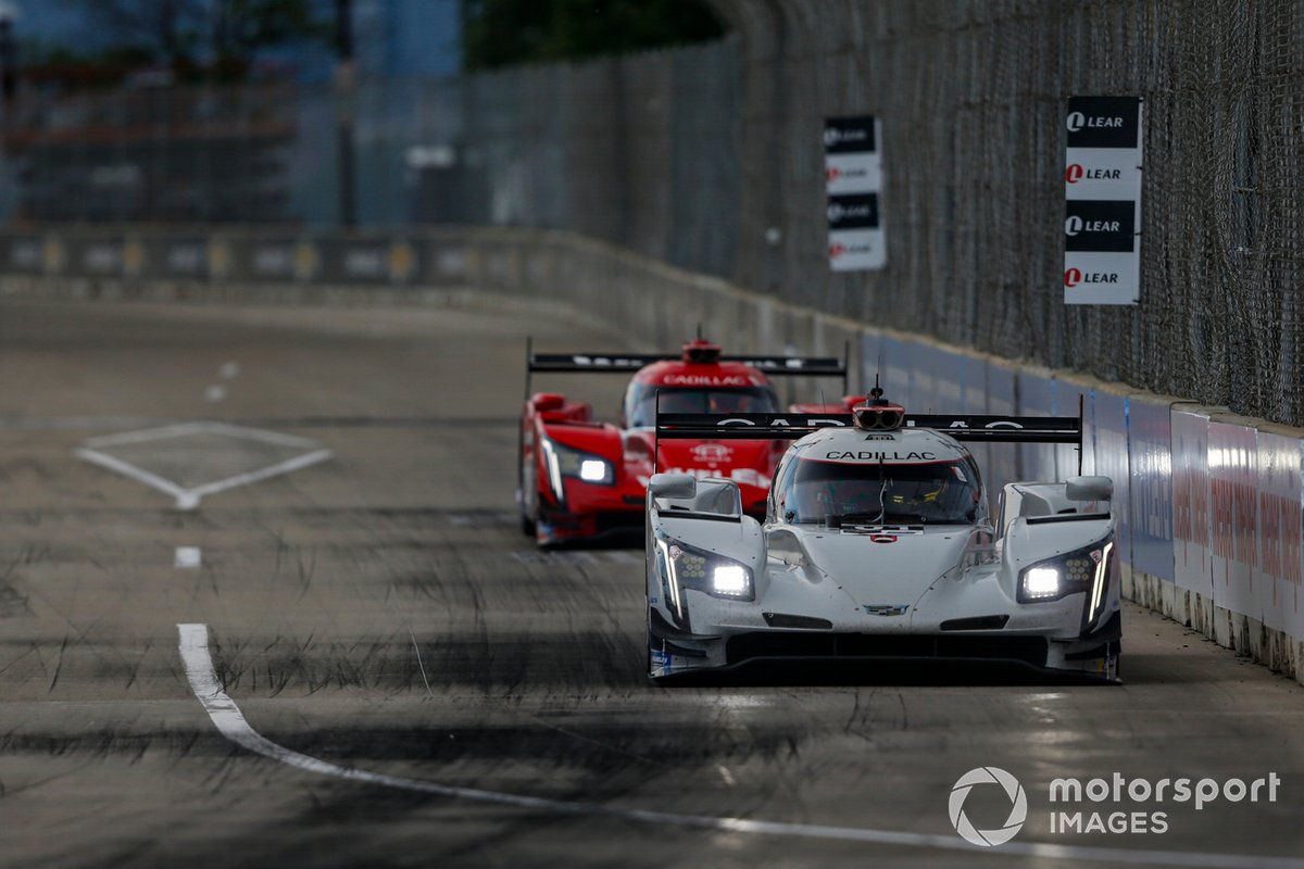 #01 Chip Ganassi Racing Cadillac DPi: Renger van der Zande, Kevin Magnussen