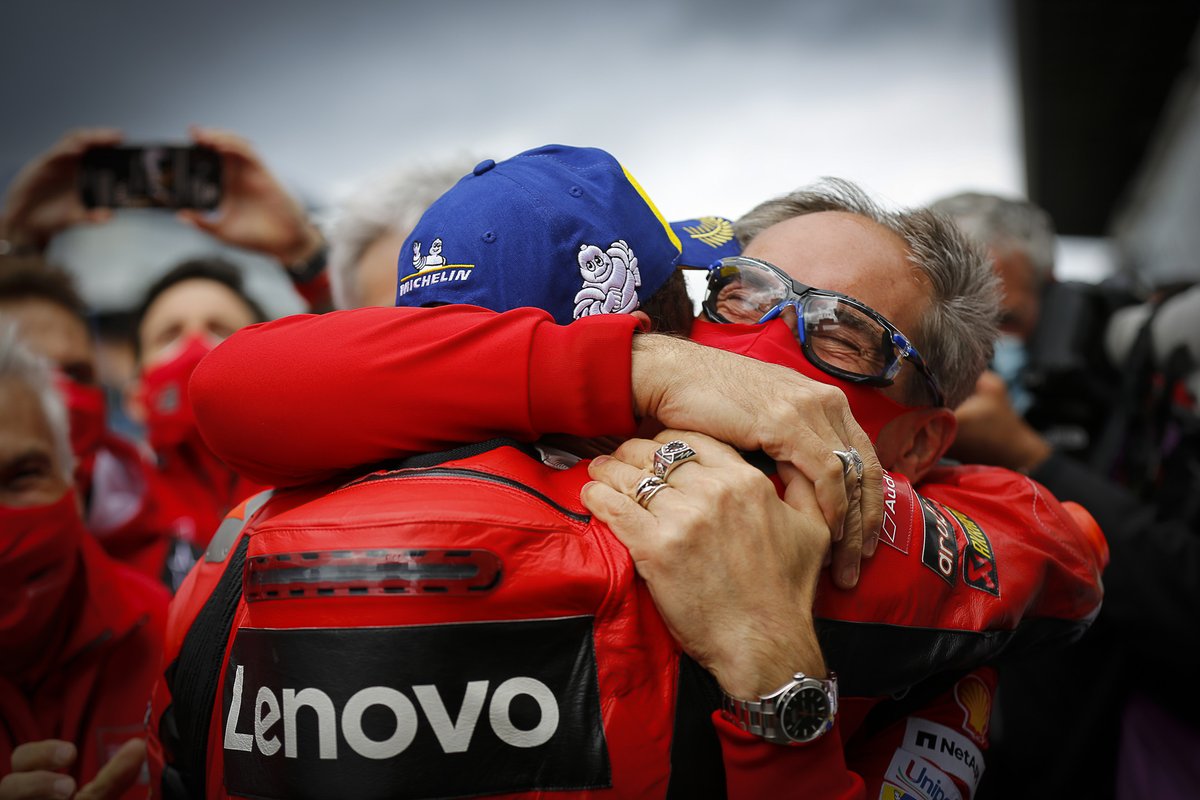 Ganador Jack Miller, Ducati Team celebra con el equipo