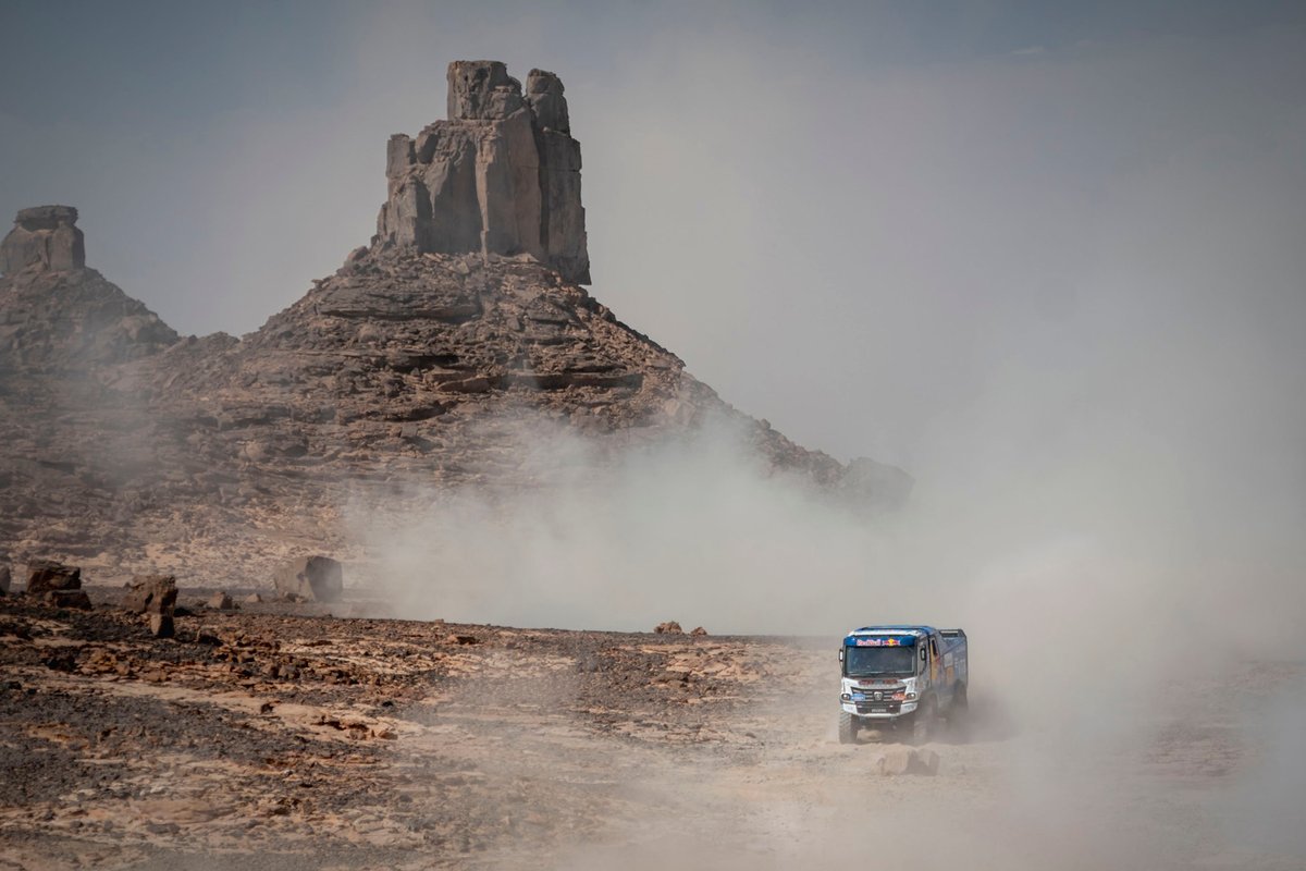 #505 Kamaz - Master: Eduard Nikolaev, Evgenii Iakovlev, Vladimir Rybakov