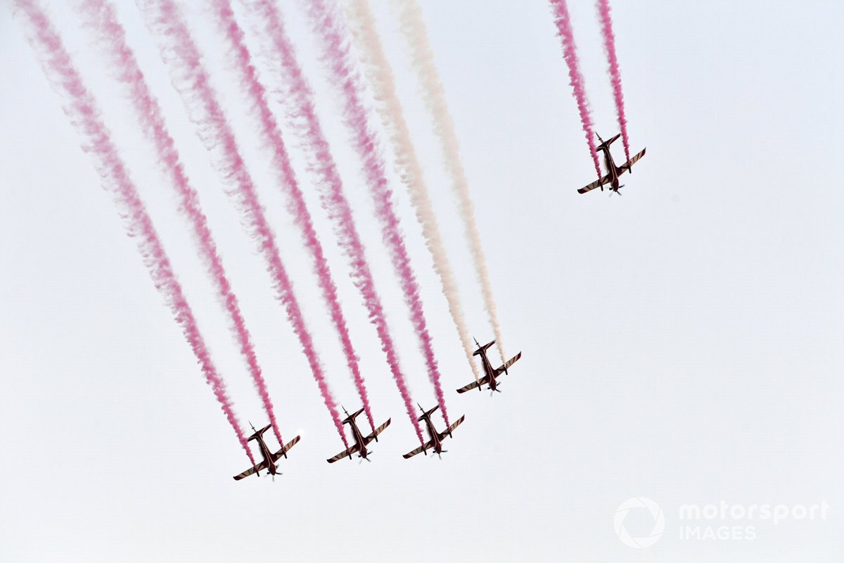 Las Fuerzas Aéreas de Qatar pasan sobre la parrilla con Pilatus PC-21's