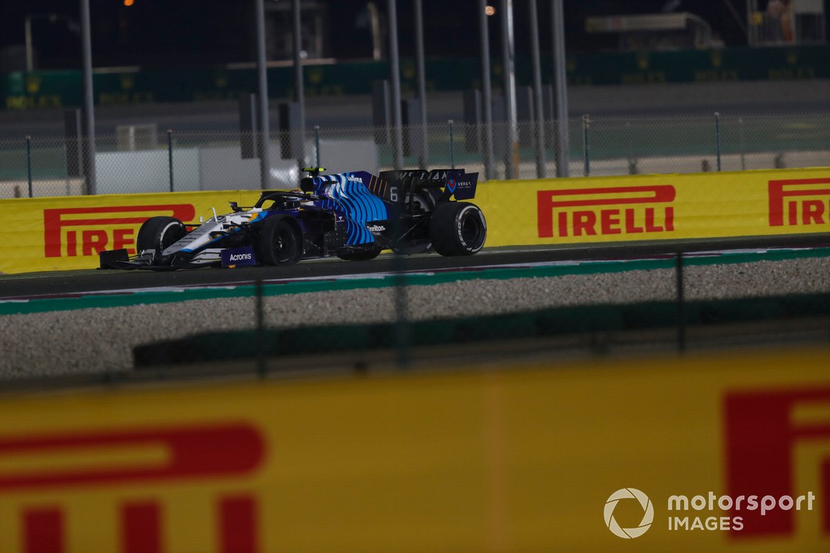 Nicholas Latifi, Williams FW43B, heads into retirement with a puncture