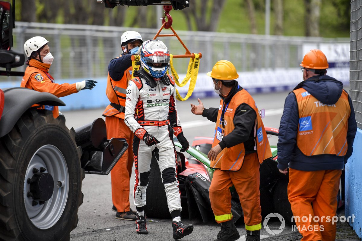 Rene Rast, Audi Sport ABT Schaeffler, Audi e-tron FE07 crashes into the wall