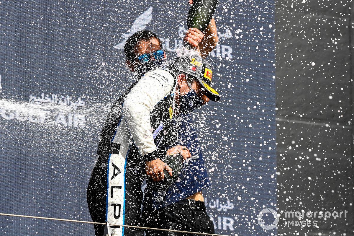 El ganador: Guanyu Zhou, Uni-Virtuosi Racing