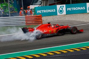 Sebastian Vettel, Ferrari SF71H spins with damage on lap one 