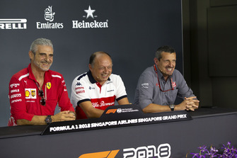 (L to R): Maurizio Arrivabene, Team Principal, Ferrari, Frederic Vasseur, Sauber, Team Principal, and Guenther Steiner, Team Principal, Haas F1 in the Press Conference