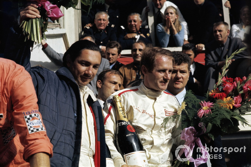 Race winners #9 Ford GT40: Pedro Rodriguez, Lucien Bianchi