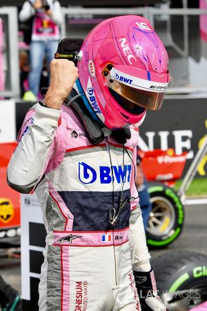 Esteban Ocon, Racing Point Force India F1 Team, dans le parc fermé