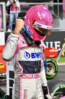 Esteban Ocon, Racing Point Force India F1 Team, dans le parc fermé