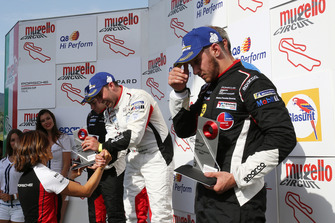Podio Gara 1: il secondo classificato Luca Segù, Ghinzani Arco Motorsport, il vincitore della gara Simone Iaquinta, Ombra Racing, il terzo classificato Gianmarco Quaresmini, Dinamic Motorsport