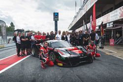 Ferrari 488 #11: Giacomo Piccini, Michal Broniszewsk, Kessel Racing