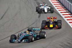 Lewis Hamilton, Mercedes AMG F1 W08, Max Verstappen, Red Bull Racing RB13, Felipe Massa, Williams FW