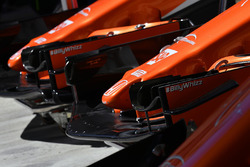 #BillyWhizz on McLaren MCL32 front wing