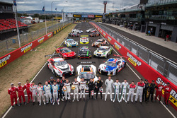 Bathurst 12 Hour drivers group photo