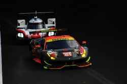 #61 Clearwater Racing Ferrari 488 GTE: Mok Weng Sun, Matt Griffin, Keita Sawa
